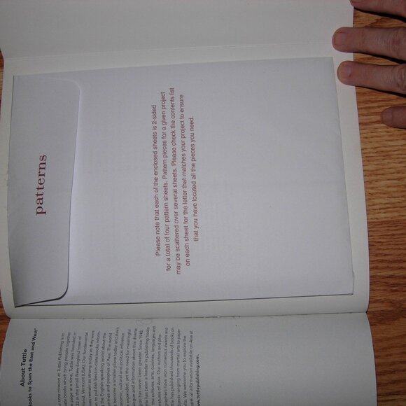 Happy Homemade: Sew Chic: 20 Simple Everyday Designs - Picture 3 of 5